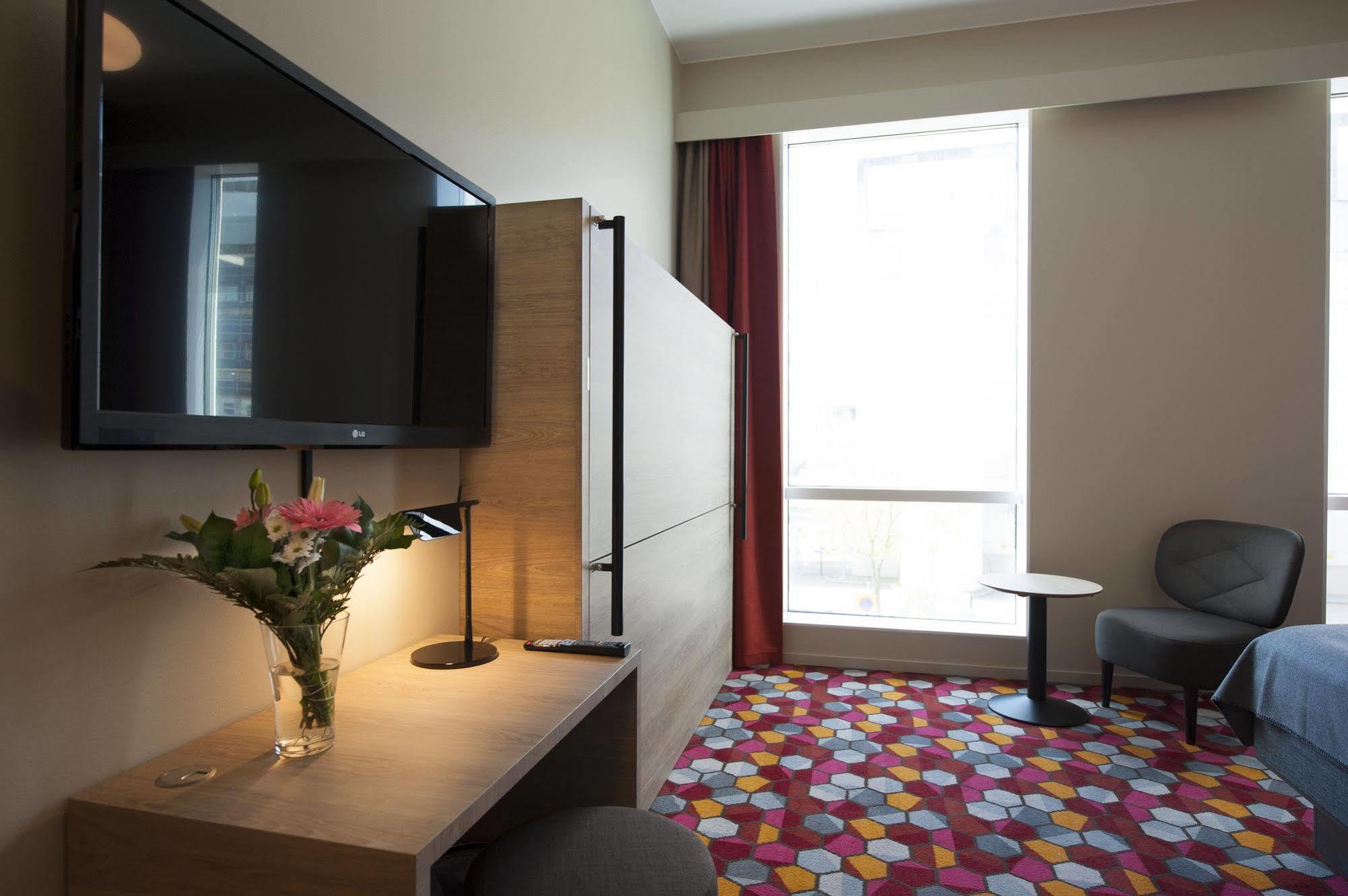 Motel L Hammarby Sjoestad Estocolmo Exterior foto
